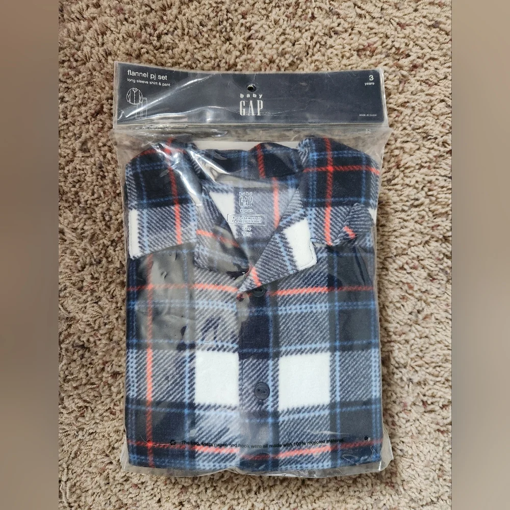 Gap Flannel Pajama PJ Set Button Front Toddler Size 3 NWT
